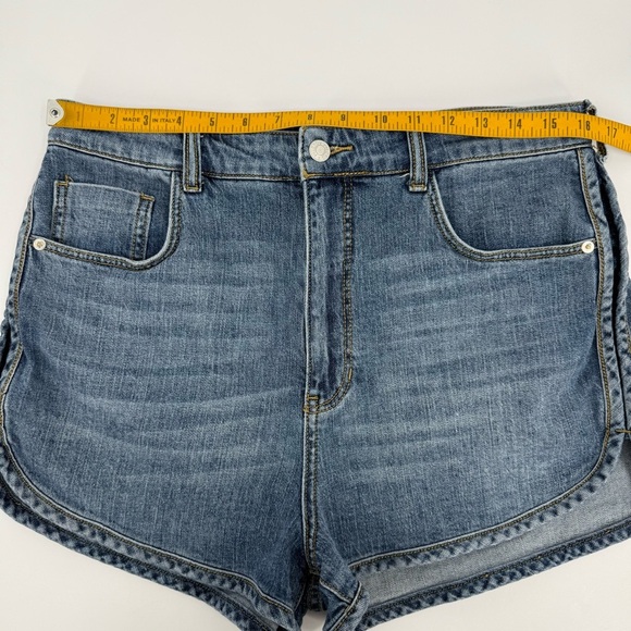 Anthropologie Pilcro High Rise Track Short Shape Jean Shorts Size 31 - Picture 10 of 15
